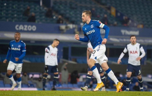 使面临伤病 使面临伤病